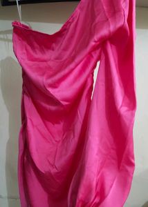 One-Shoulder Ruched Mini Dress! 🍧🎀