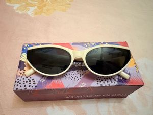 Stylish Cream Sunglasses