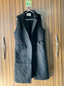 Chic Black Sleeveless Blazer Vest