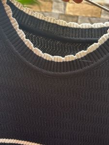 Chic Striped Sleeveless Knit Top