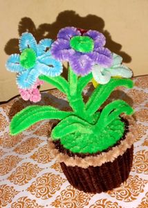 Pine cleaner Pot "Stunning Floral Desk buddy with