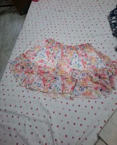 Floral short skirt