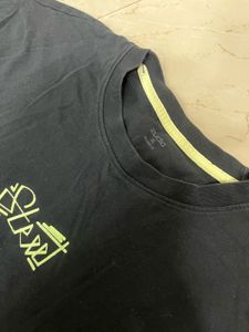 zudio black T-shirt