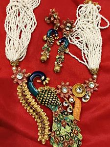 Elegant Peacock Design Necklace