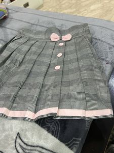 Cute Plaid Skirt with Bow Detail