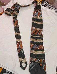 PURE SILK TIE