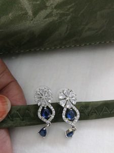 Elegant Blue &amp; White Stone Earrings