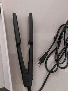Nova Hair Straightner With Suitable Temperature