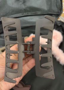 Stylish Matte Claw Clip