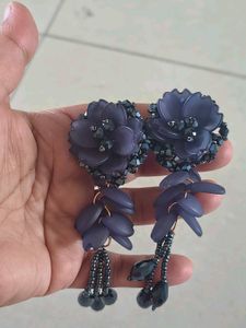 Beautiful Floral Drop Earrings new with tag