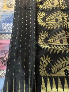 Elegant Black &amp; Gold Saree