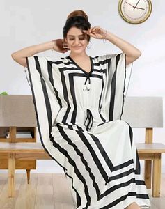 NEW ✨💎Stylish Black &amp; White Striped Kaftan