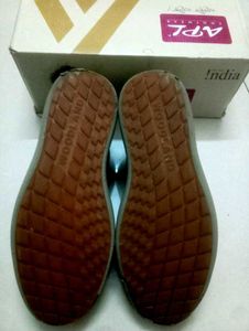 ✨💯 ORIGINAL WOODLAND CASUAL TAN  SNEAKERS