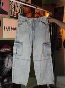 Light Wash Baggy Cargo Jeans