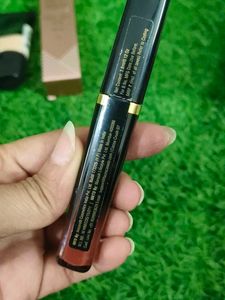 Faces Canada strobecream, foundation, lipstick
