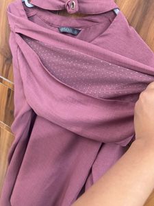 Stylish Mauve V-Neck Top with Ruffled Sleeves