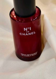 Chanel N°1 De Serum Revitalisan