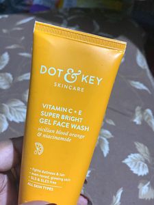 DOT &amp; KEY Vitamin C+E Face Wash
