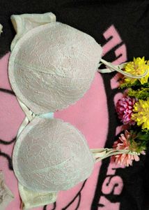 Lace Bra and Panty Set