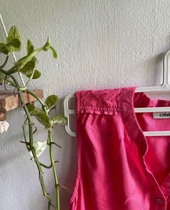 Punch sleeveless top