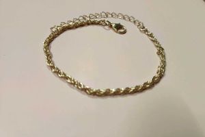 Elegant Gold Figaro Chain Bracelet
