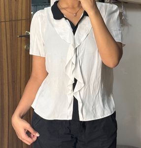 Chic Ruffle White shirt