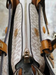 HIGH QUALITY  IMPORTED Mk HANDBAG AND SLING BAG