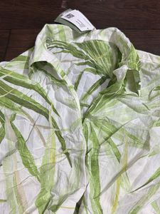 Chic Tropical Print Tie-Front Top
