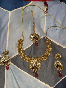 Elegant Gold-Tone Jewelry Set