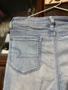 Light Wash American Eagle Jeans