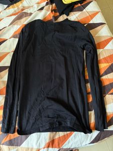 Black T-Shirt combo sale there