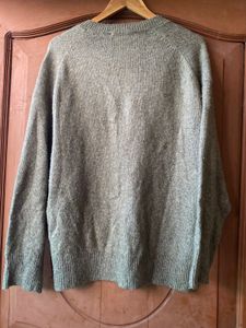 ZARA V-Neck Knit Sweater - Size Small (can fit m-L