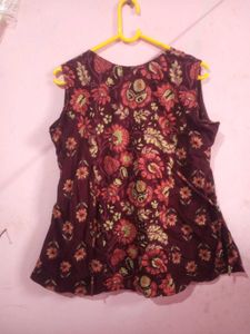 Maroon Floral Print V-Neck Kurta