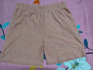 Comfy Peach Leaf Print Shorts