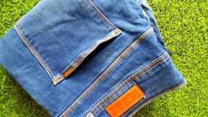 WOMEN JEANS-34 SIZE