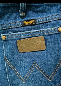 UCB Jeans + WRANGLER Shorts