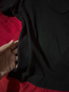 Ribbed V-Neck Black Top