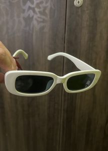 Stylish White Rectangular Sunglasses