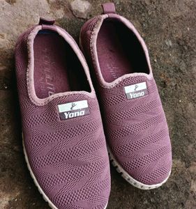 Yona Slip-On Women's Casual Shoes