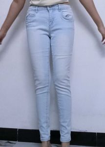 Light Wash High-Waist Skinny Fit Jeans for Women |