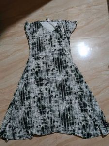Stylish Tie-Dye Midi Dress
