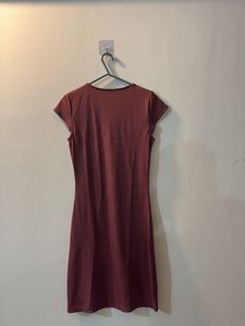Maroon Short Sleeve Sheath Dress