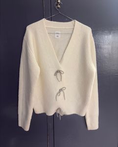 Cream V-Neck Knit Cardigan