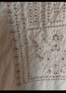 AVAASA Elegant Embroidered Kurti