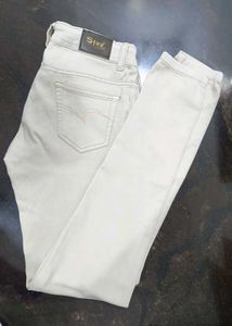 Ivory/Off white Colored Skinny Fit Pants