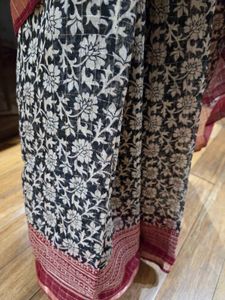 Beautiful Floral Print Saree