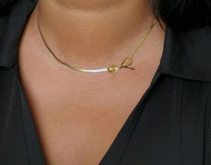 Bow Necklace