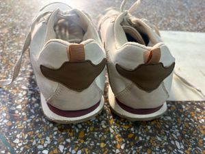 Women shoes