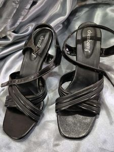 Dressberry Black Strappy Block Heels