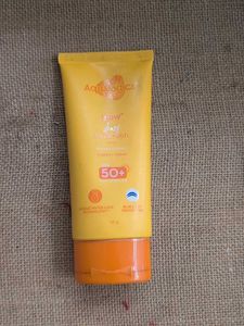 Aqualogica Glow+ Dewy Sunscreen exp this m
